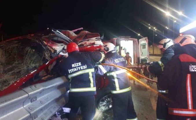 Rize’de otomobil bariyerlere çarptı: 1 ölü, 1 yaralı