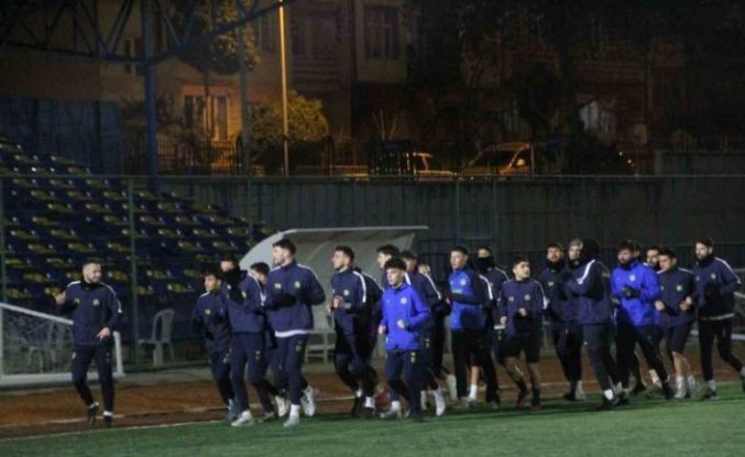 Söğütspor’da Teknik Direktör Savaş Akgün ilk antrenmanına çıktı