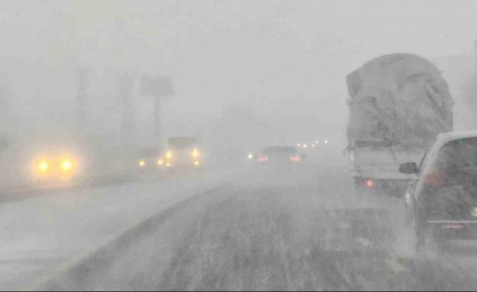 Tatvan’da kar yağışı