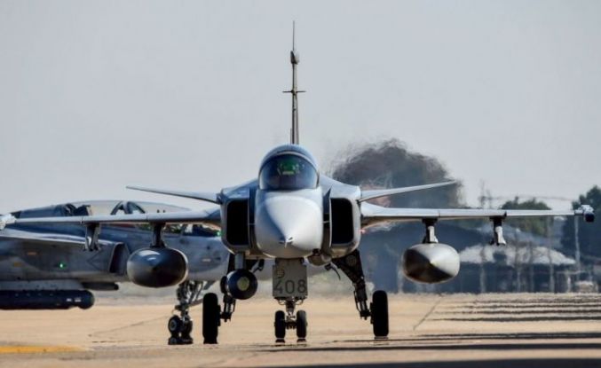 Tayland, sınırda bir askerin ölmesinin ardından Kamboçya’ya hava saldırısı düzenledi