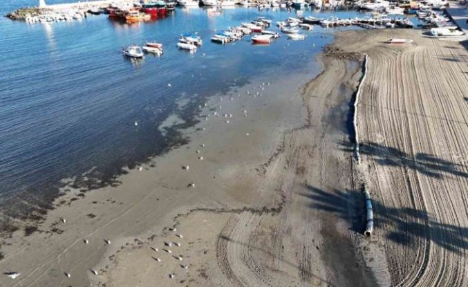 Tekirdağ’da deniz 20 metre çekildi, sahil havadan görüntülendi