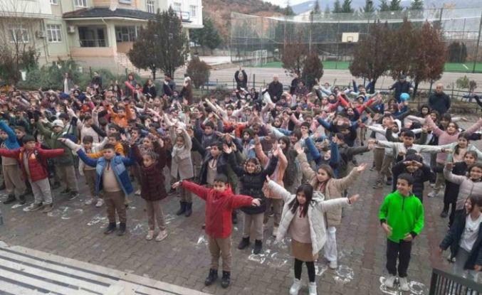 Tunceli’de minikler, derse sporla hazırlandı