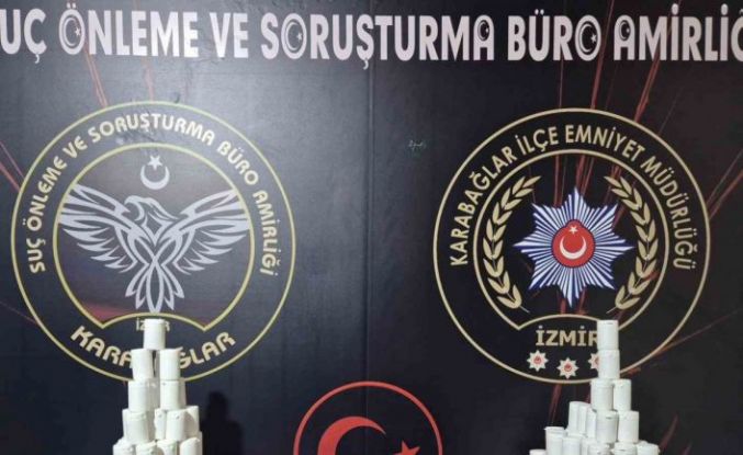 Uyuşturucu taciri sevgililer binlerce hapla yakalandı