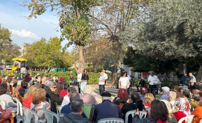 Yaşlı evinde kuşakları buluşturan yeni yıl etkinliği