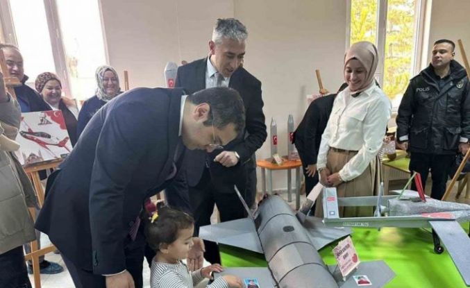 Yerli Malı Haftasında yerli savunma sanayi ürünlerinin maketlerini sergilediler