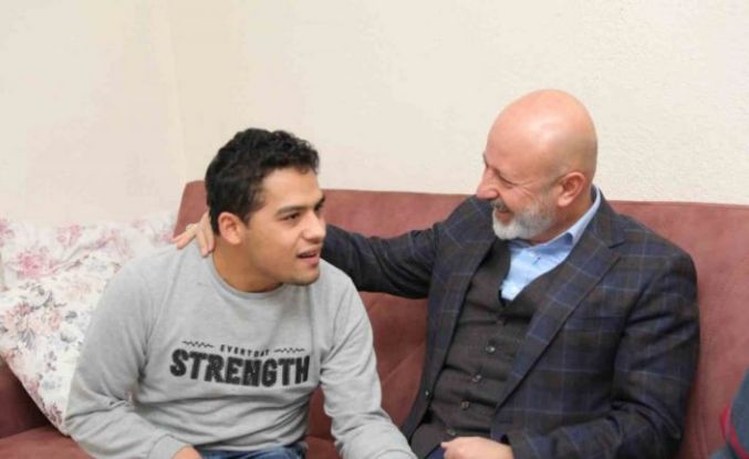 Başkan Çolakbayrakdar: "Her bir hemşehrimizin hayatına dokunacak hizmetler üretiyoruz"