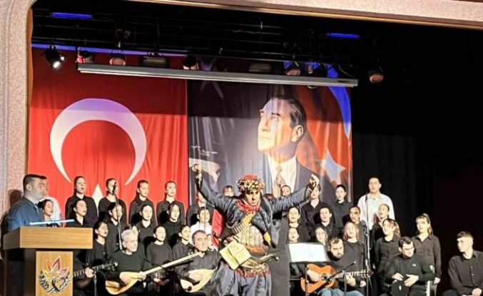 Bayındır’da öğrencilerden türkü şöleni