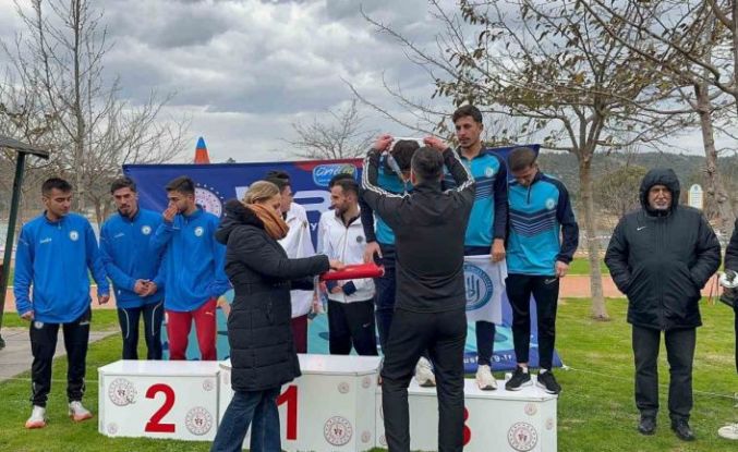 BEÜ’de kros takımı Türkiye üçüncüsü oldu