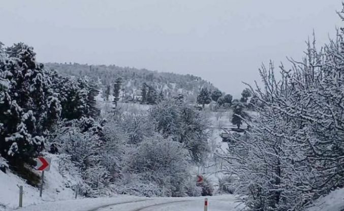 Burdur’un yüksek kesimlerinde kar yağışı etkili oldu