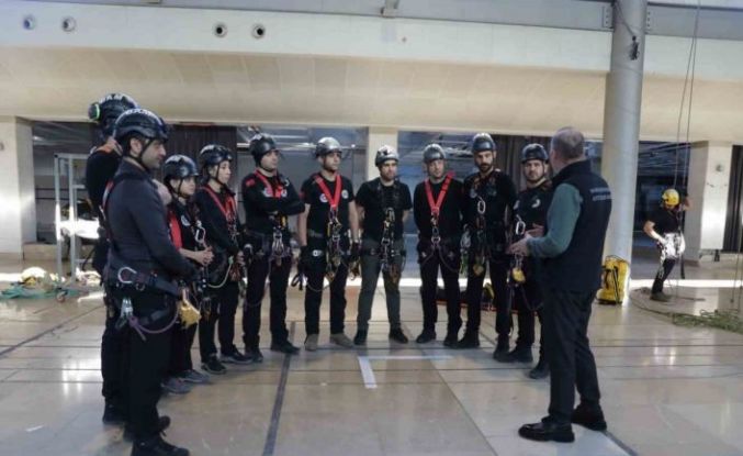 Büyükşehir afetlere ekibini hazırlıyor