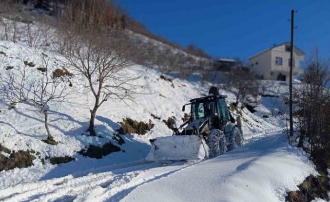 Büyükşehir ekipleri kapalı yol bırakmadı