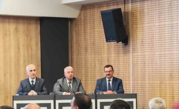 Denizli’de ’2025 Altın Ok’ ödülü Vali Coşkun’a verildi