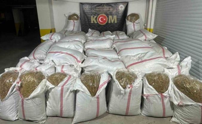 Eskişehir’de 7 milyon 300 bin dal makaron, 1 ton kaçak tütün ele geçirildi