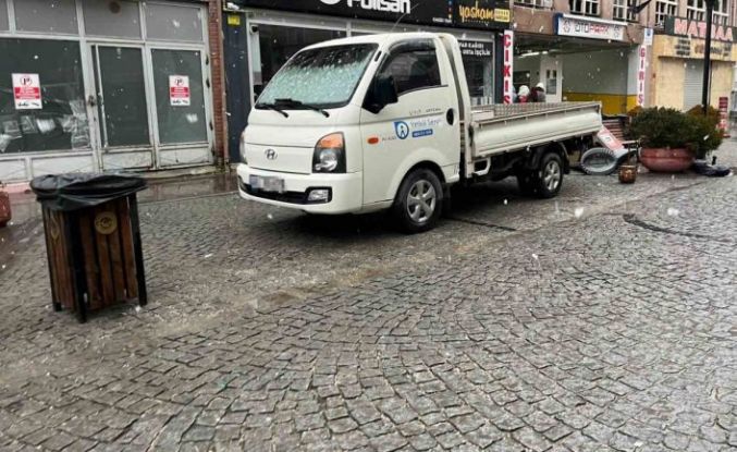 Eskişehir’de üç araçlık yere tek başına park etti