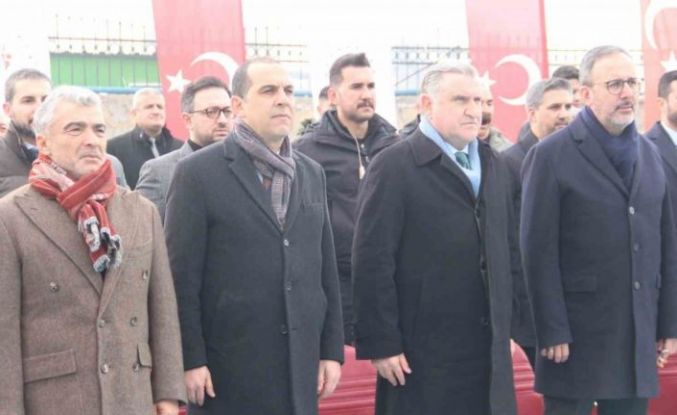 Iğdır’ın yeni stadyumunun açılışını Bakan Osman Aşkın Bak gerçekleştirdi