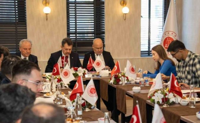 İzmir Adliyesinin 2025 bilançosu açıklandı: Karar sayısında büyük artış