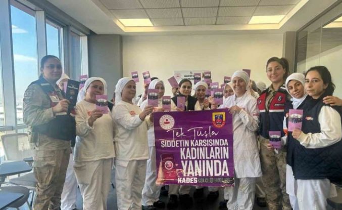 Jandarma ekipleri 2025 yılında KADES uygulamasını tanıttı