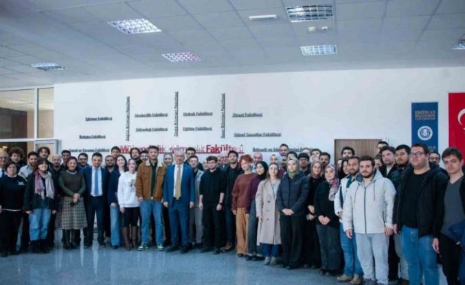 Mühendislik Mimarlık Fakültesinde rektör-öğrenci buluşması