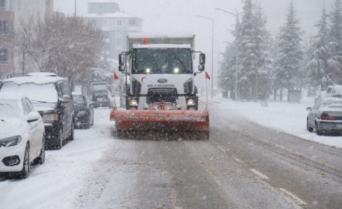 Niğde’de karla mücadele ekiplerinden 24  saat mesai