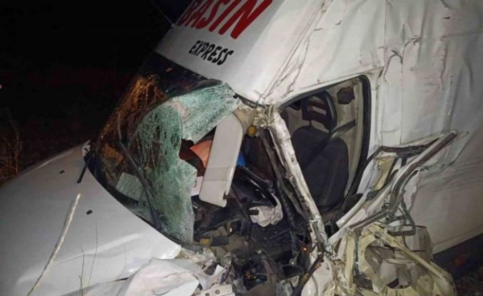 Şarampole giren minibüste 2 kişi yaralandı