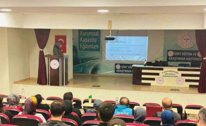 Siirt’te sağlık personeline verem eğitimi verildi