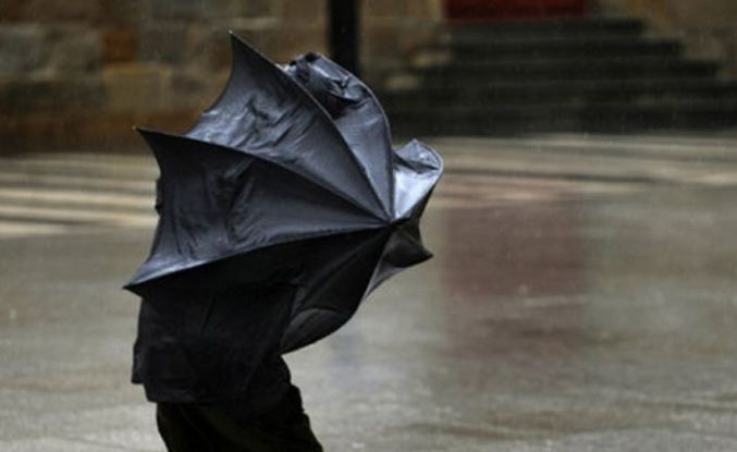 Uşak’ta kuvvetli rüzgar ve fırtına uyarısı