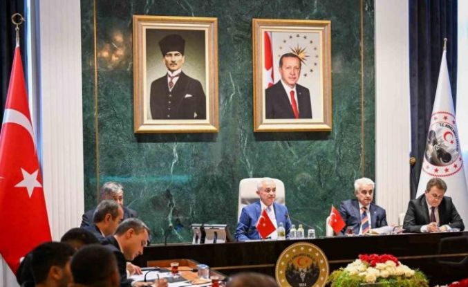 Vali Turan vatandaşların istek ve şikayetlerini dinledi