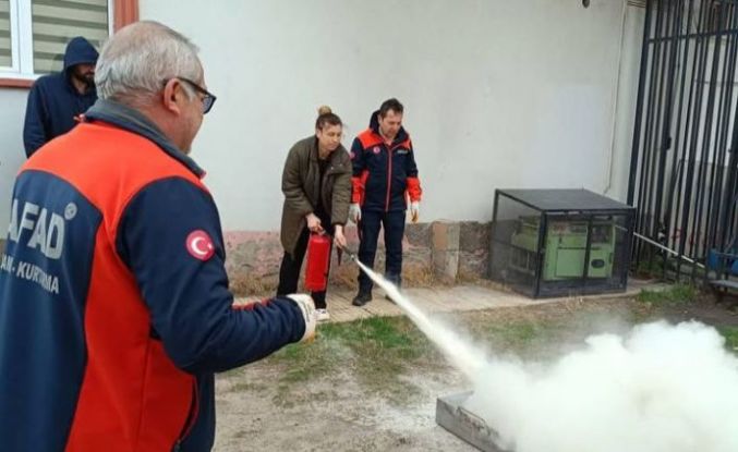 AFAD önce eğitim veriyor, sonra tatbikat yapıyor