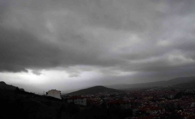 Afrika toz bulutu Muğla semalarını siyaha bürüdü