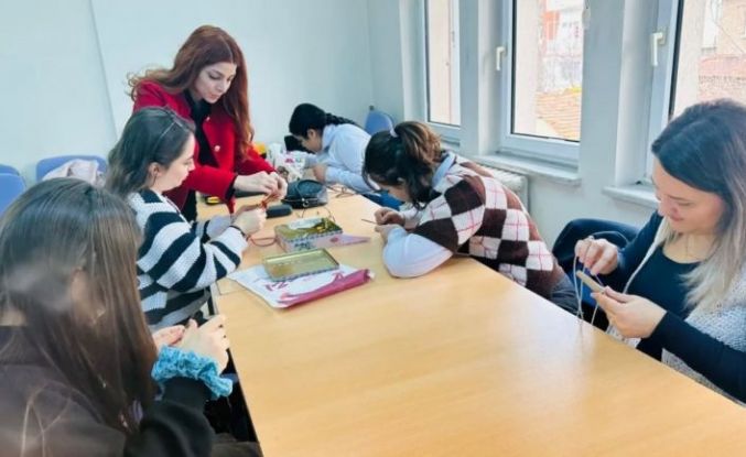 Bilecik’te Çocuk Evleri Sitesinde Kazaziye Takı Kursu başlatıldı