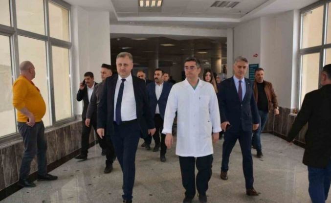 Bitlis İl Sağlık Müdürü Ergene’den hastanede tedavi gören yaralılara ziyaret