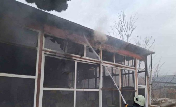 Burdur’da mobilya imalathanesinde yangın