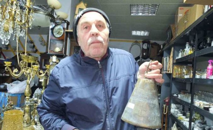 Burhaniye’de 209 yıllık deve çanı görücüye çıktı