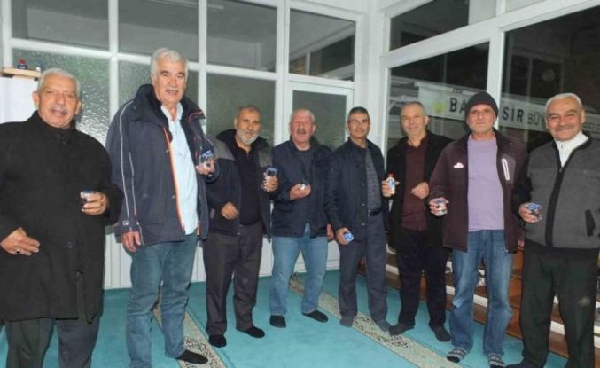 Burhaniye’de camilerde Ramazan bereketi yaşanıyor