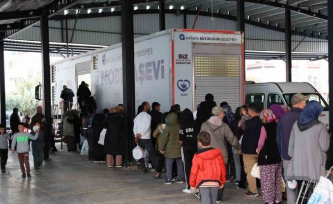 Büyükşehir Ramazan bereketini mahallelere taşıyor