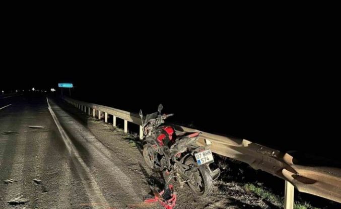 Çukura düşen motosikletin sürücüsü yaralandı