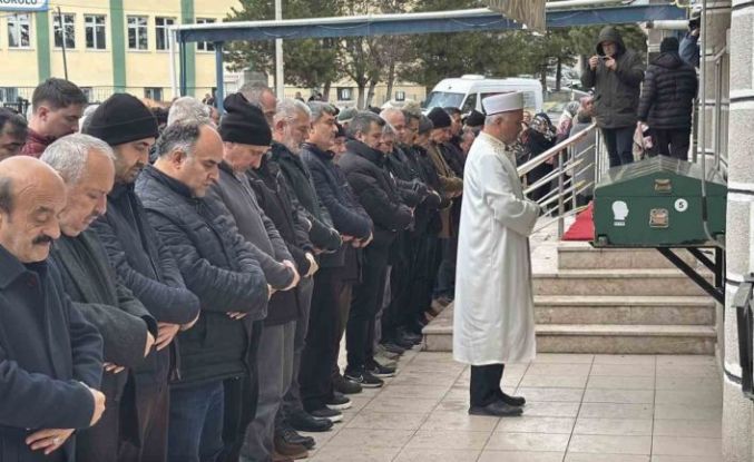 Denizde boğulan gencin cenazesi Karabük’te toprağa verildi