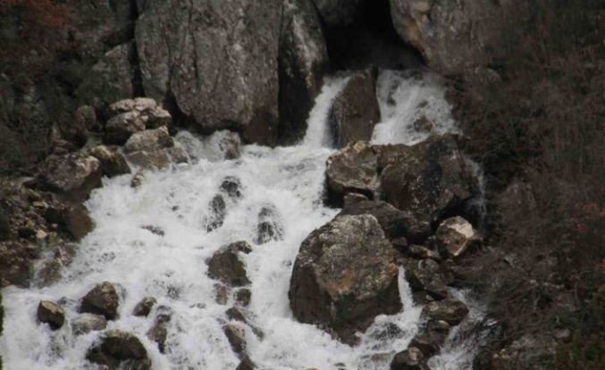 Derebucak’ta kuruyan Düden Şelalesi yeniden akmaya başladı