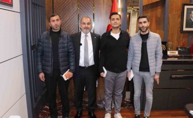 Elazığ TSO’dan fuar katılımcılarına hediye