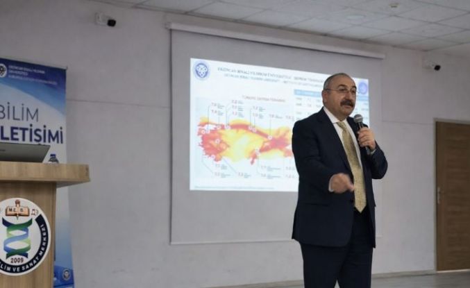 Erzincan’da deprem bilincini artırmaya yönelik konferans düzenlendi