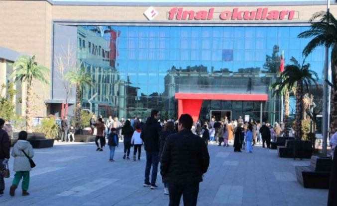 Final Okulları bursluluk sınavına 5 bin öğrenci katıldı