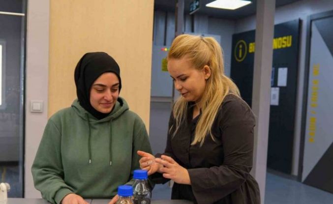 Hitit Üniversitesi Milli Teknoloji Atölyesi kapılarını öğrencilere açtı