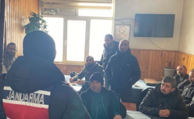 Jandarmadan "Kapı Kapı Jandarma" Projesi Kapsamında Siber Farkındalık eğitimi