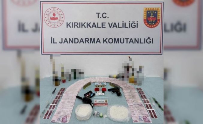 Jandarmadan uyuşturucu operasyonu: 3 gözaltı