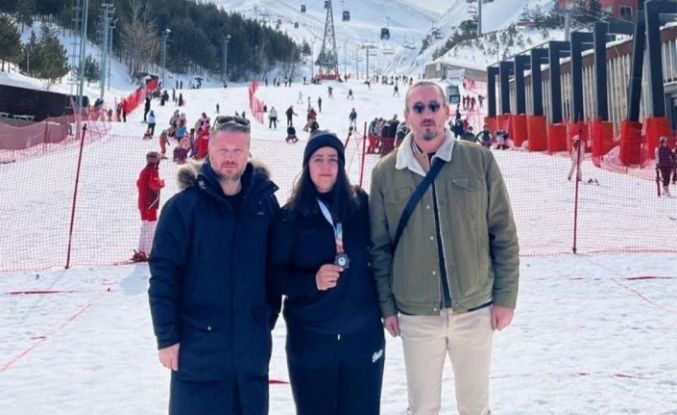 Kafkas Üniversitesi’nden ÜNİLİG Kar Boccesi Türkiye Şampiyonası’nda çifte başarı