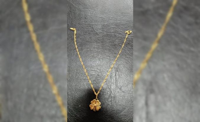 Kapkaç şüphelisi çaldığı kolyeyle yakalandı