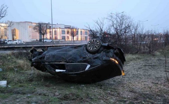 Kontrolden çıkan otomobil takla attı: 2 yaralı