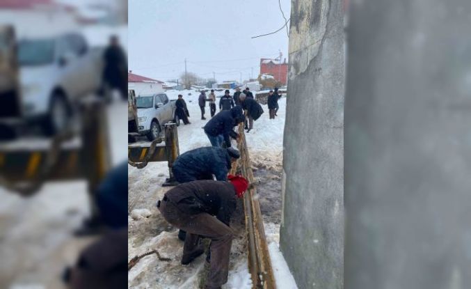 Köyün içme suyu şebekesindeki arıza giderildi
