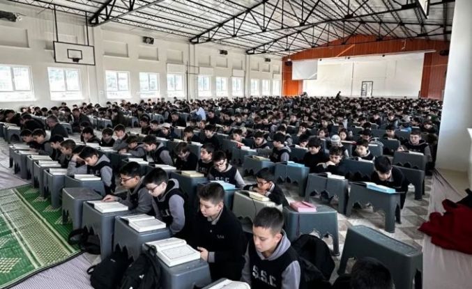 Kütahya’da kalpler Kur’an-ı Kerim ile aydınlandı