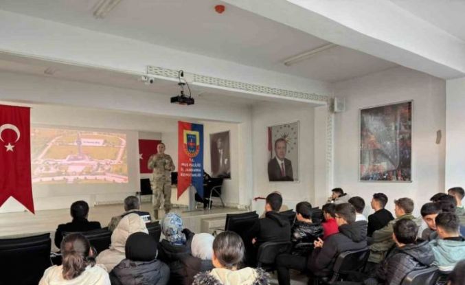 Muş’ta öğrencilere Jandarma Teşkilatı’nın tanıtımı yapıldı
